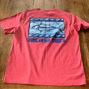 Vineyard Vines T shirt Fishing size mens small